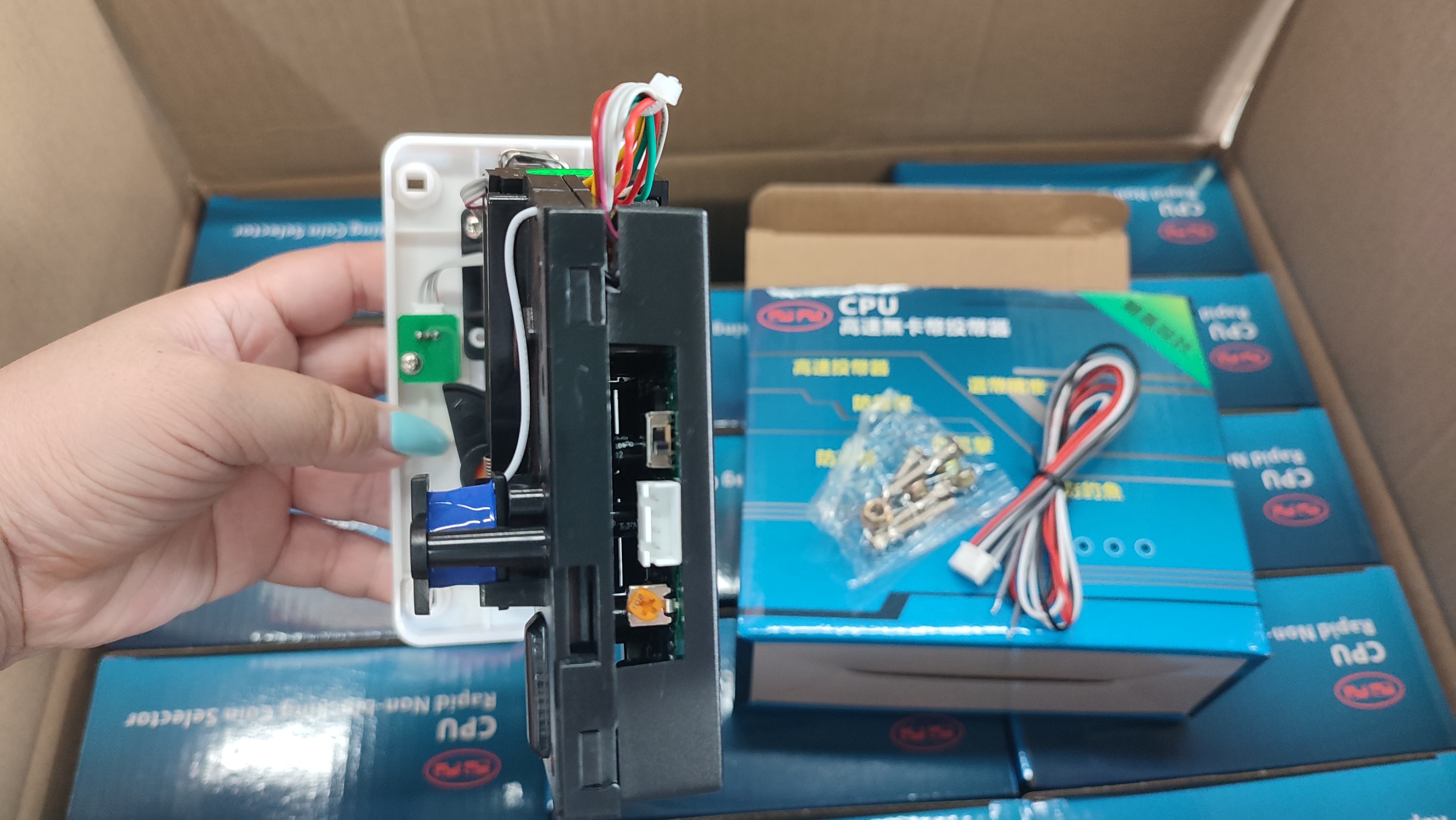 Comparable Coin Acceptor